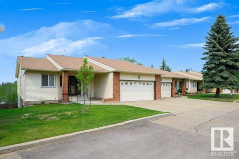 10658 153 AV NW NW Edmonton AB T5X5R8