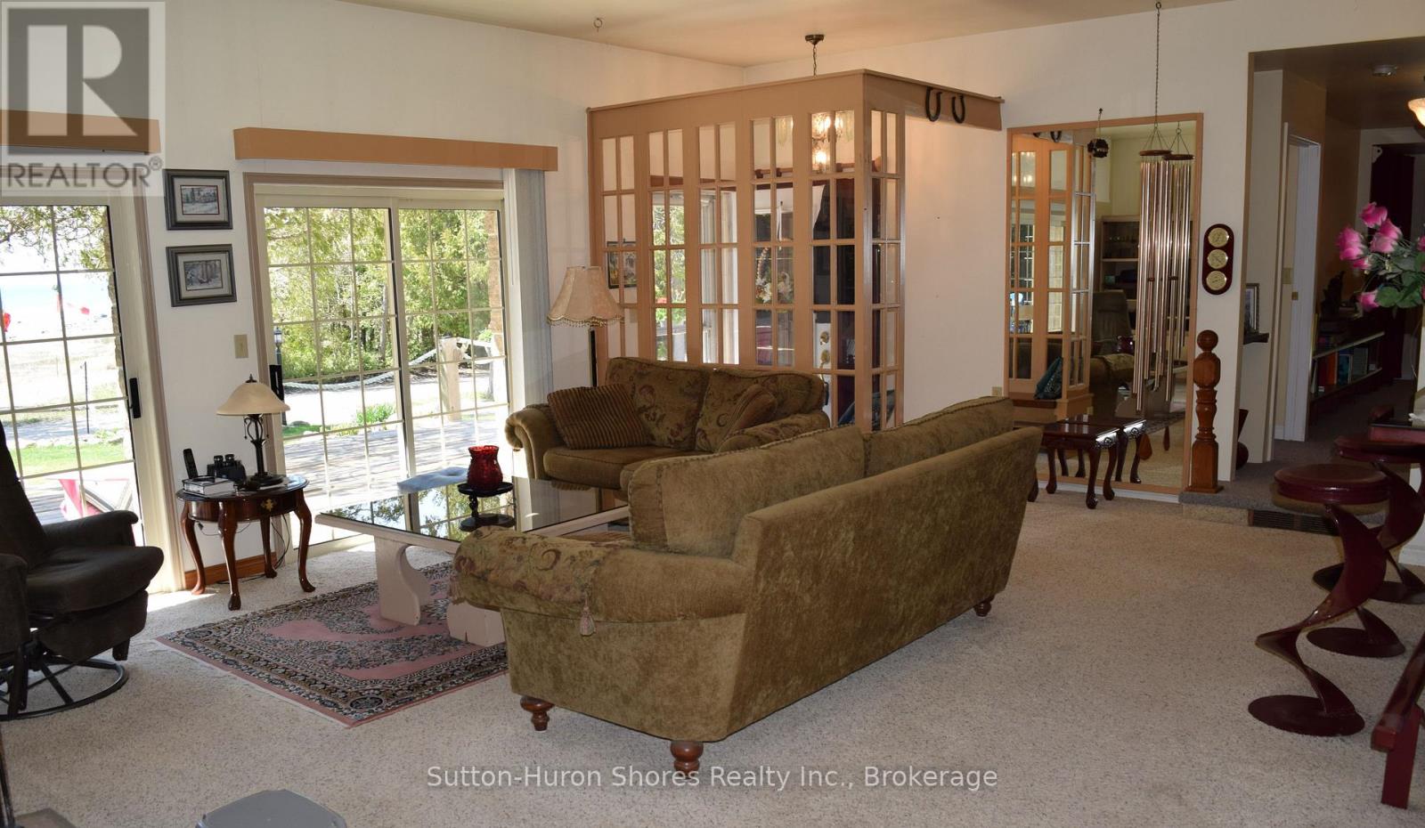 484 SUNSET DRIVE
