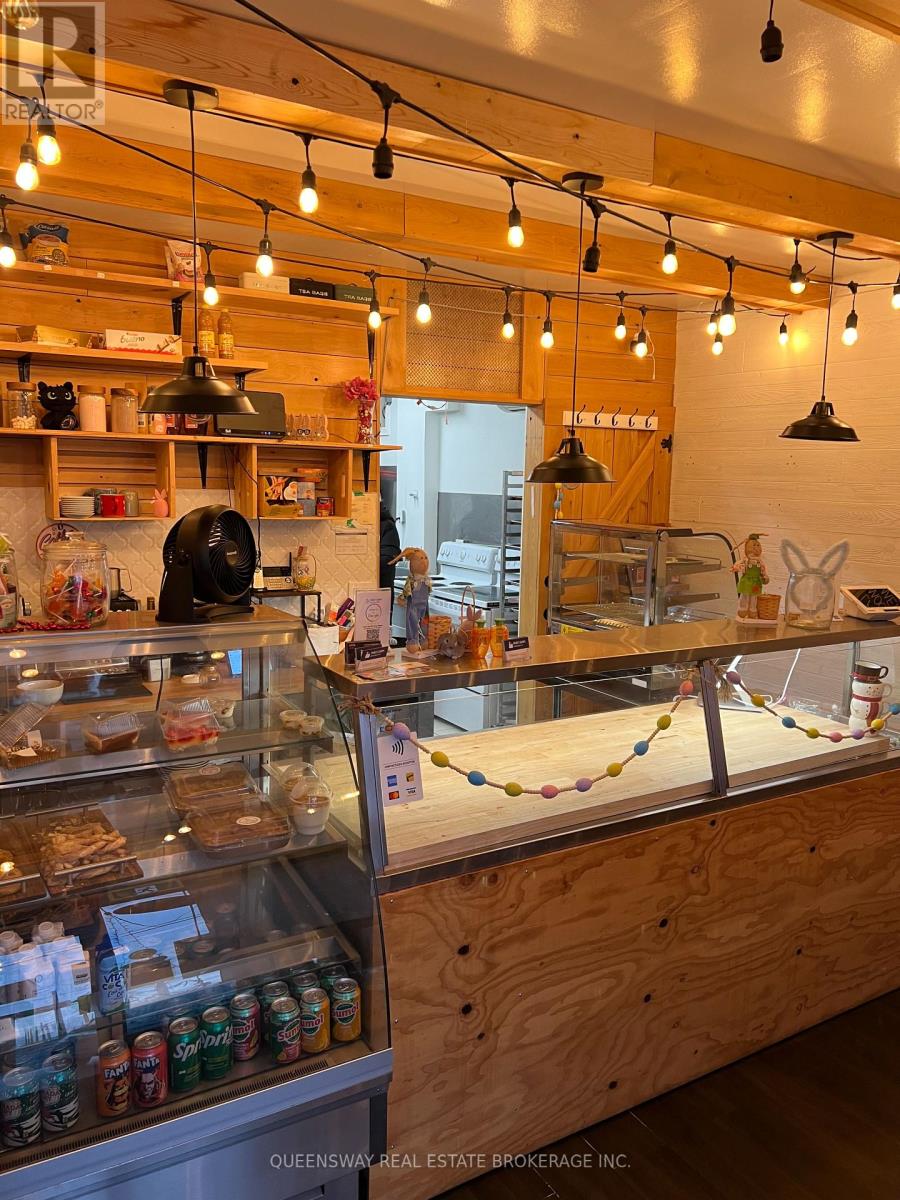 1097 LAKESHORE ROAD E