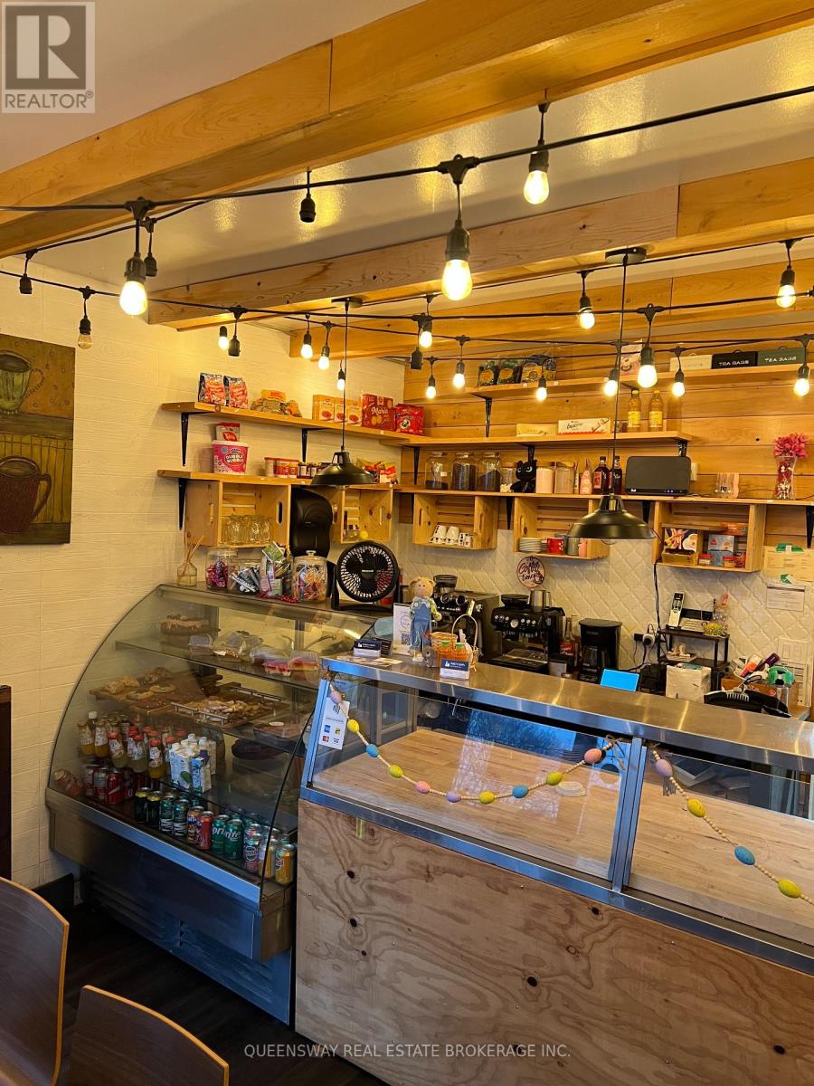 1097 LAKESHORE ROAD E