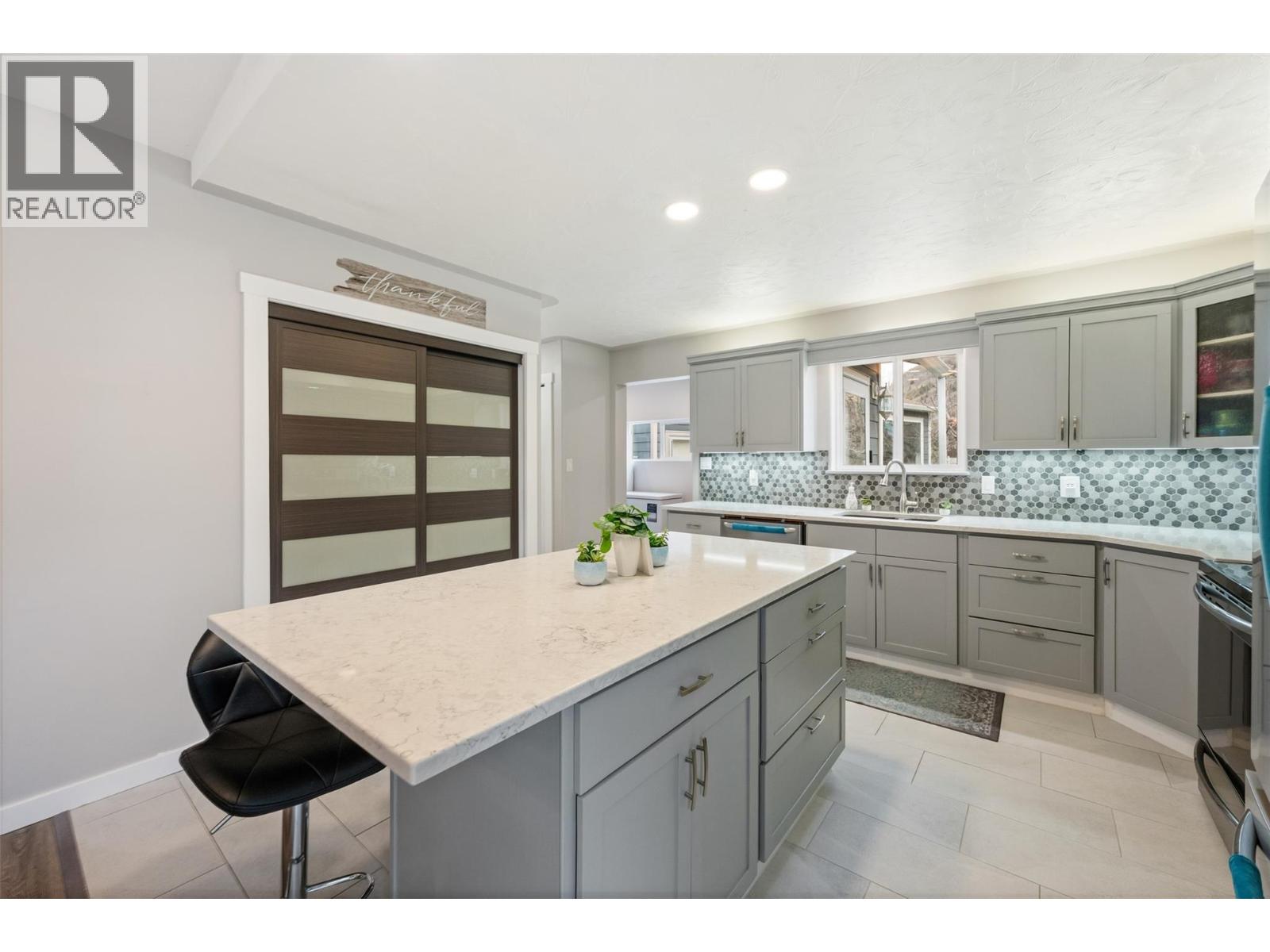 2616 Middle Bench Road