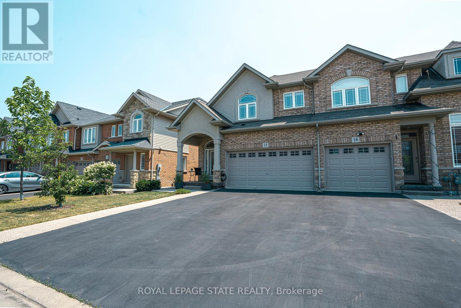 12 CHARLESWOOD CRESCENT