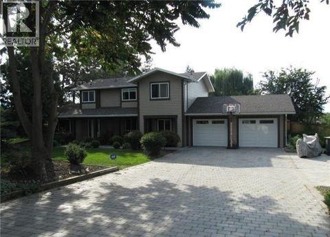 3576 Rose Road Kelowna BC V1W4G5