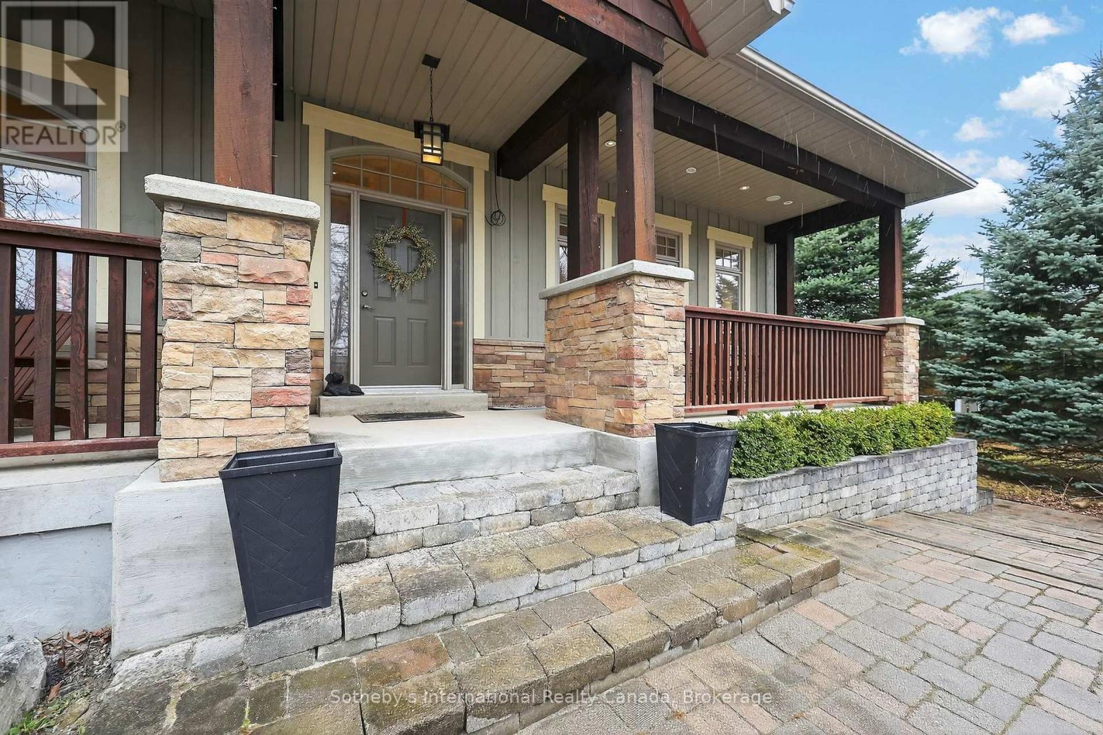 160 SUNSET BOULEVARD