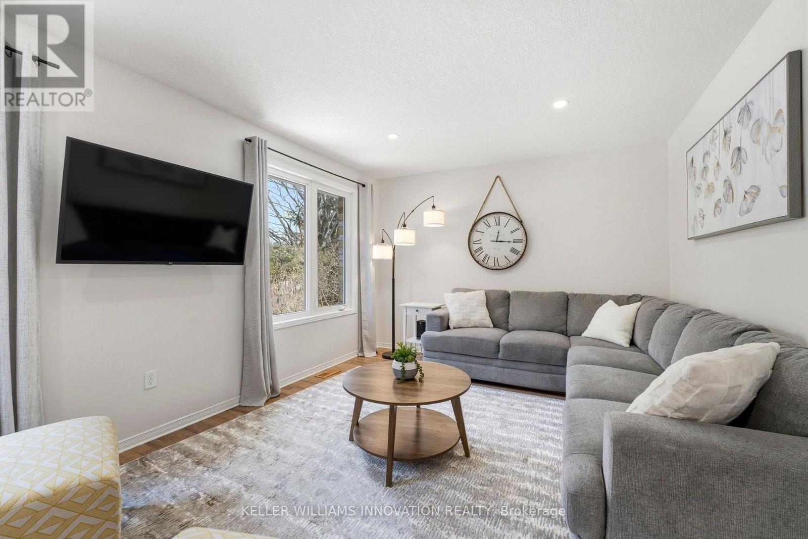 765 REID CRESCENT