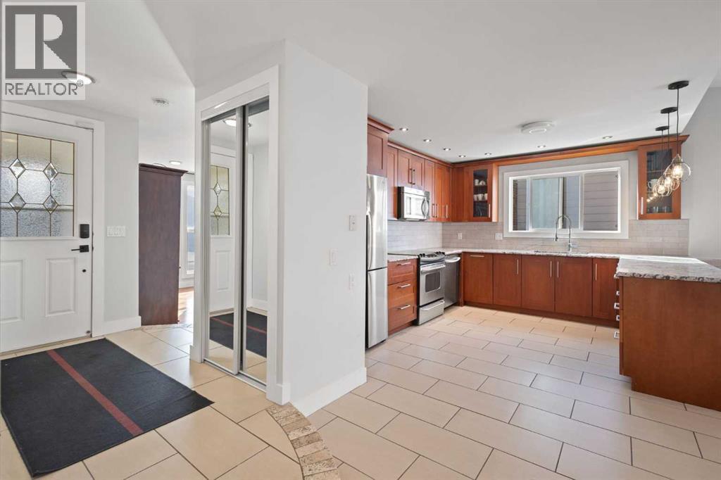 208 Woodpark Place SW