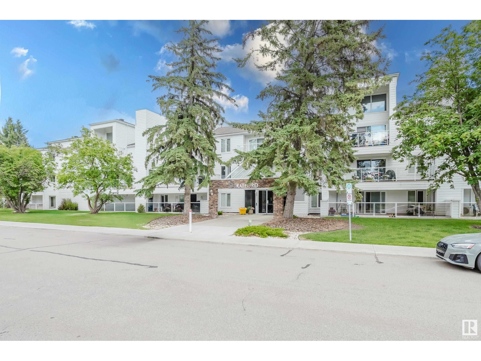 #202 7327 118 ST NW