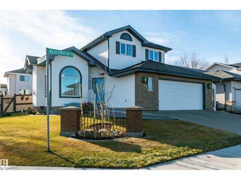 479 MEADOWVIEW DR Sherwood Park AB T8H1X4