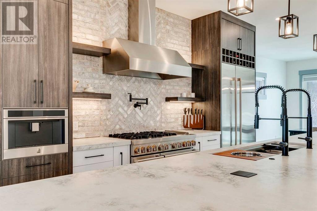 30 Roselawn Crescent NW