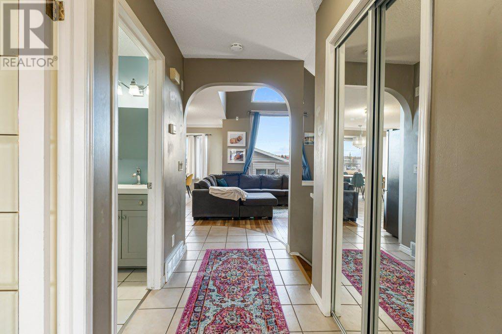 152 Harvest Gold Circle NE