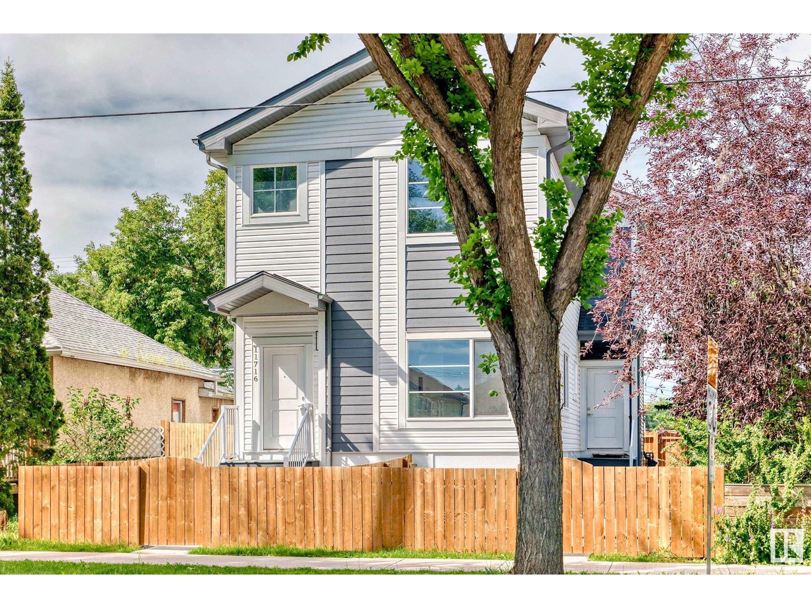 11716 129 AV NW