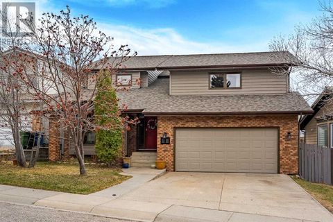 47 Edendale Crescent NW Calgary AB T3A3W8