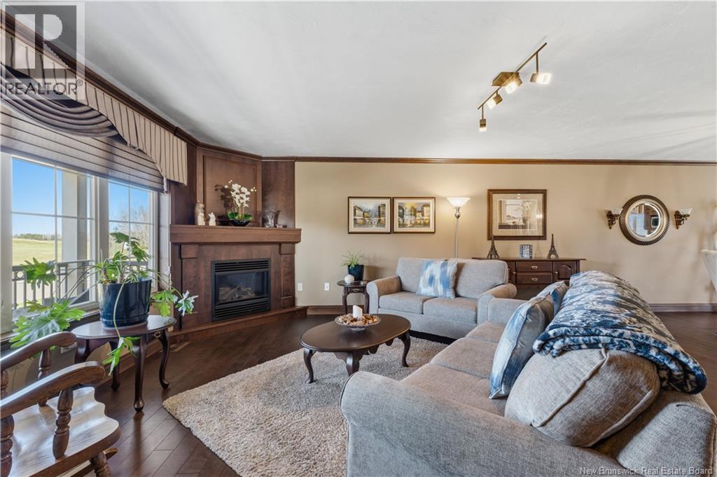 115 Royal Oaks Boulevard