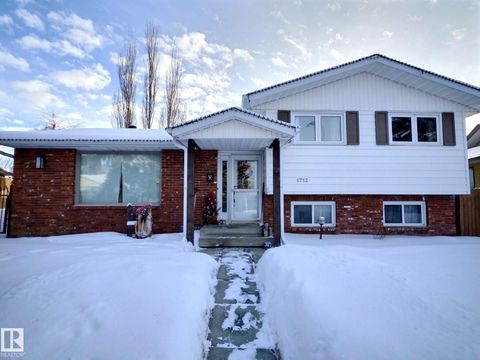 1712 36 ST NW Edmonton AB T6L2P5