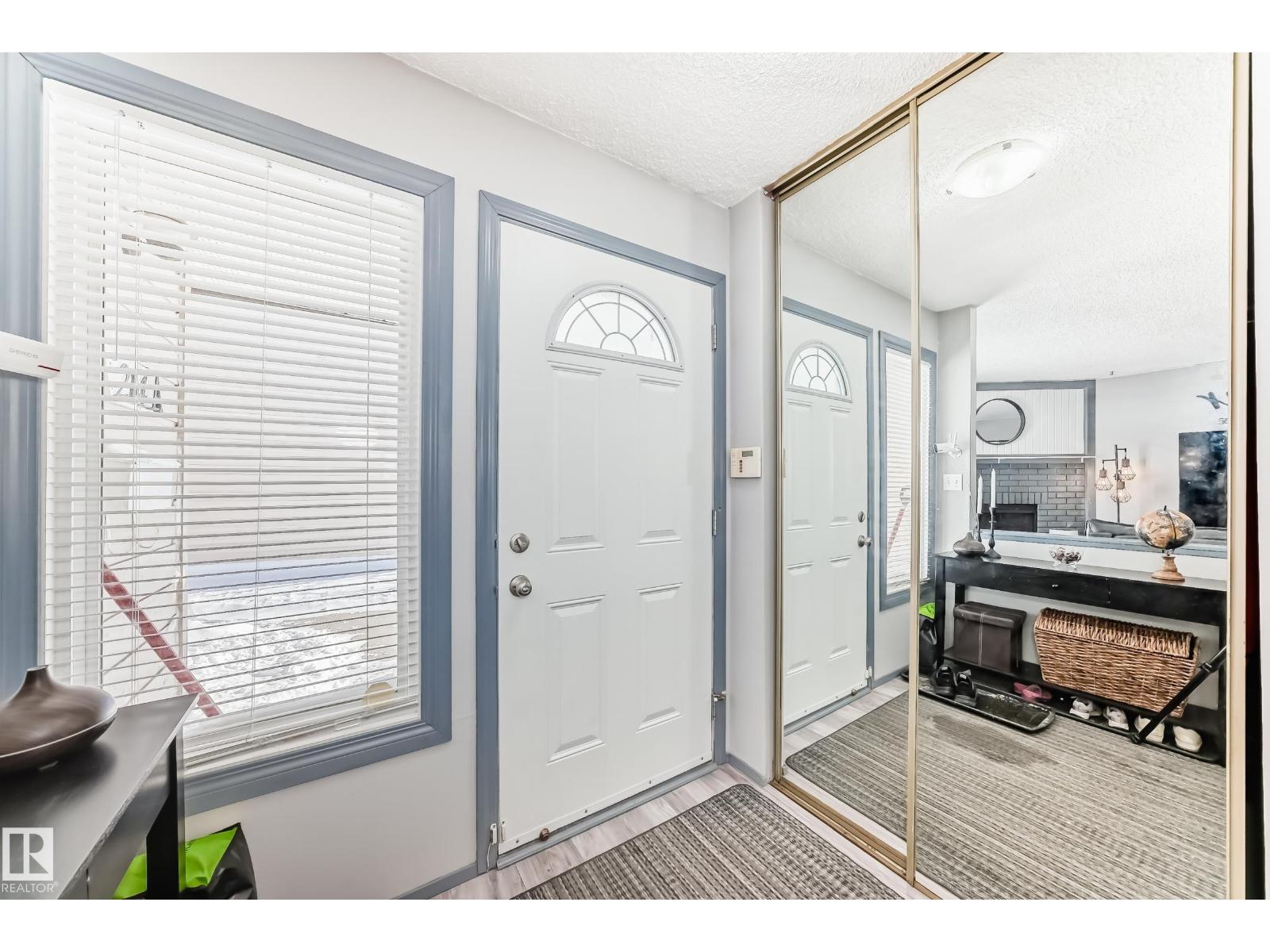 214A WARWICK RD NW
