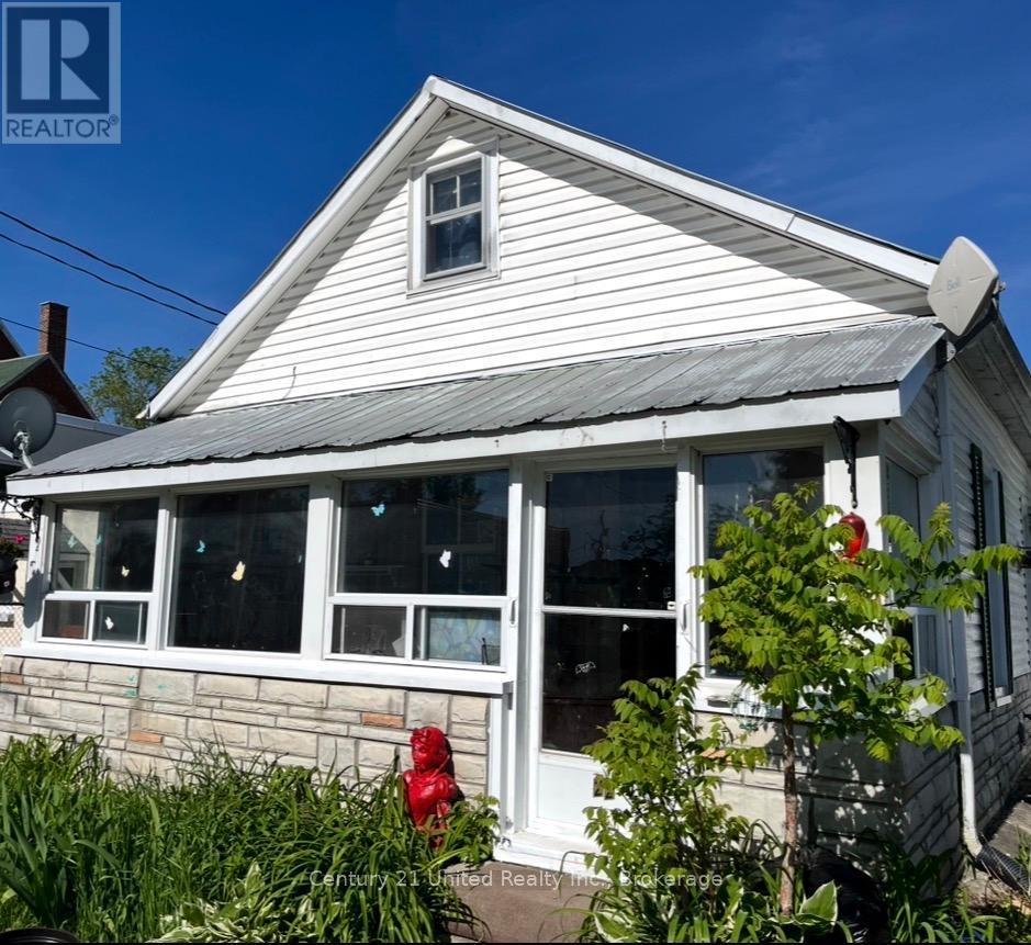 Photo 1 of 15 — 22 CHURCHILL DRIVE, Trent Hills (Campbellford), ON K0L1L0