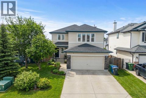332 Oakmere Way Chestermere AB T1X1N3