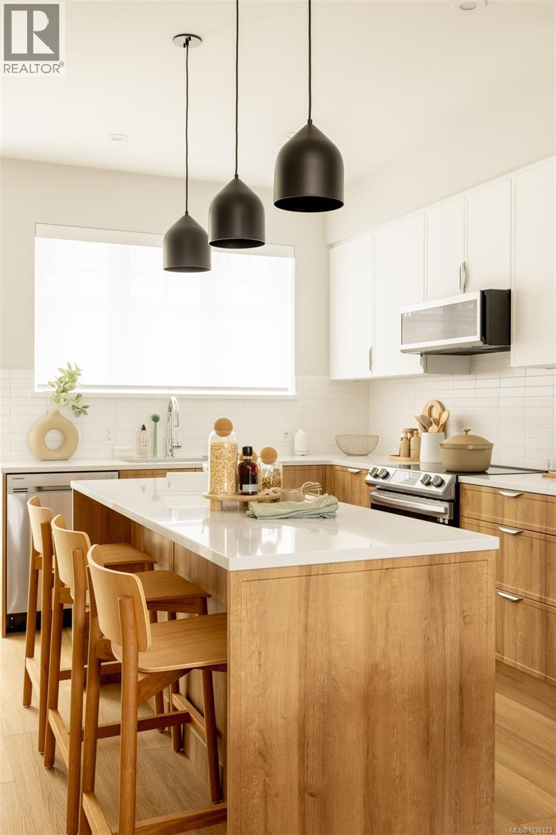 101 3230 Glendale Pl