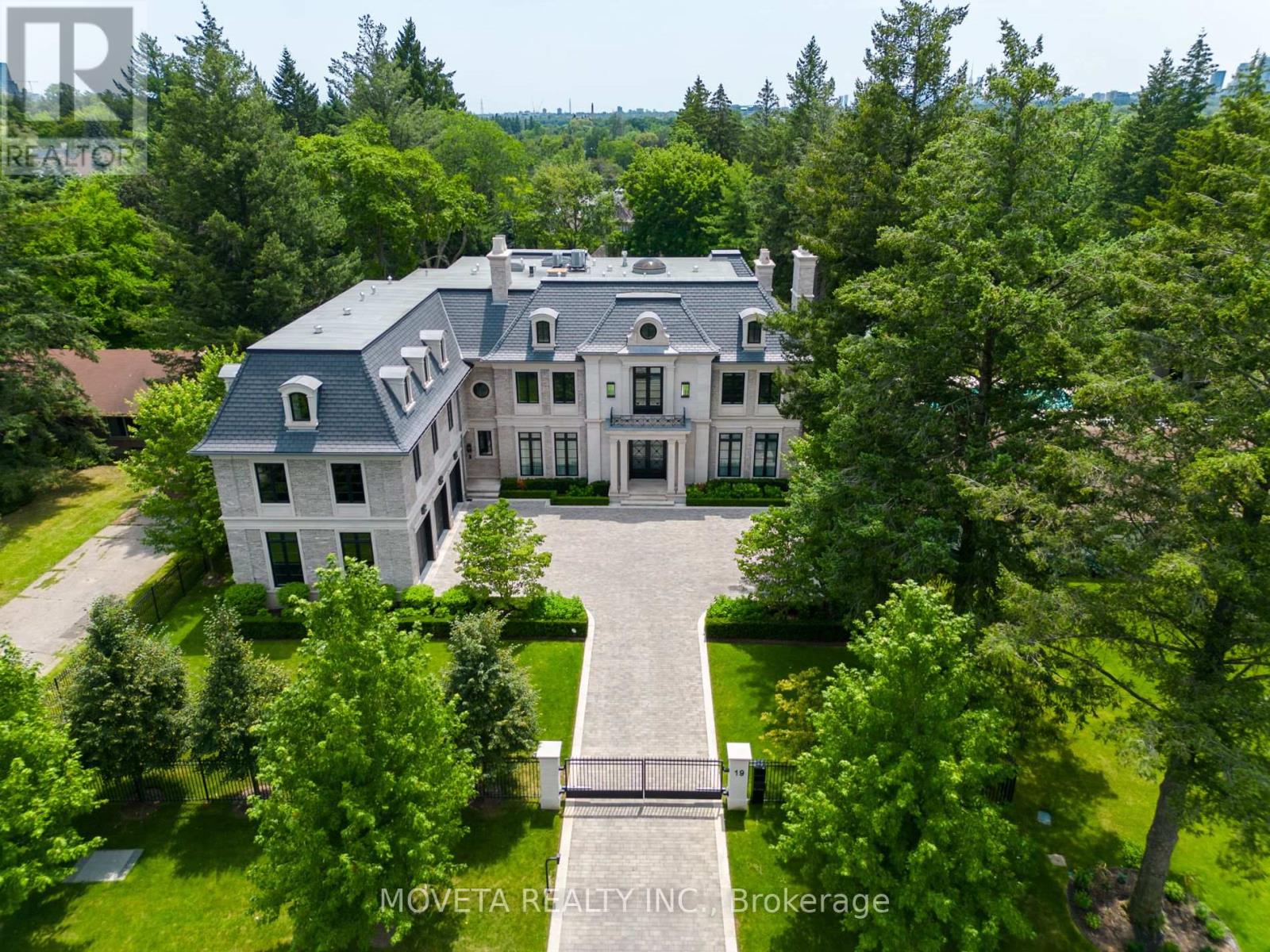 19 COUNTRY LANE