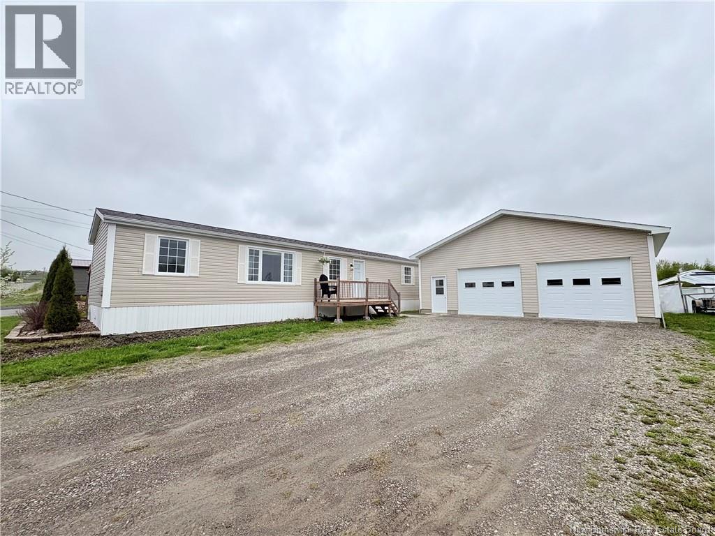 Photo 1 of 22 — 36 Soucy Street, Saint-Léonard, NB E7E2V4