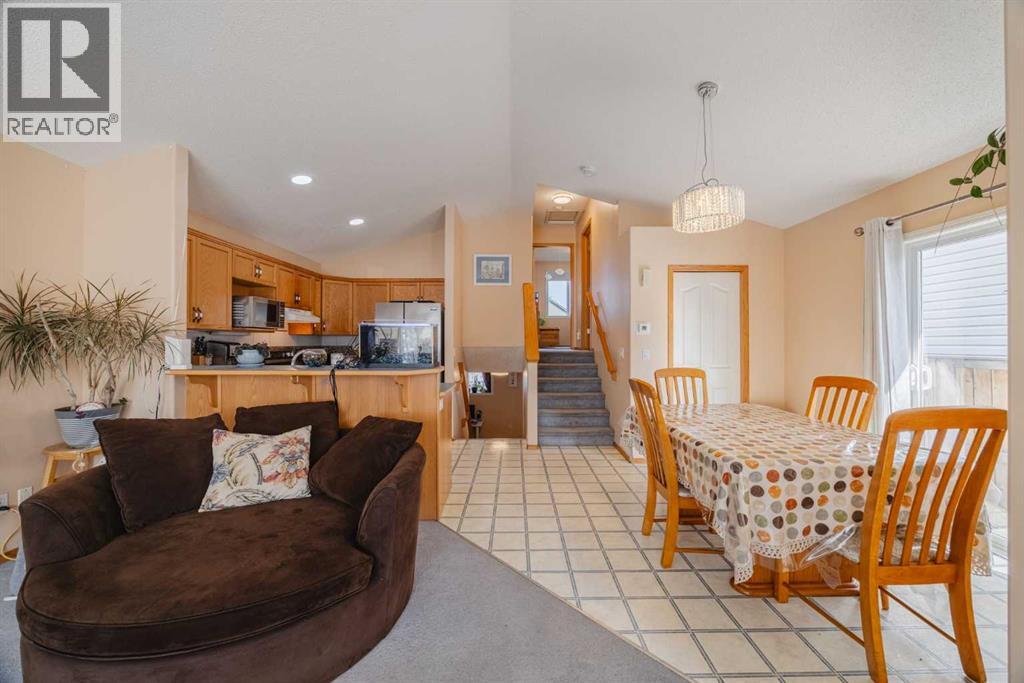 23 Tarington Way NE