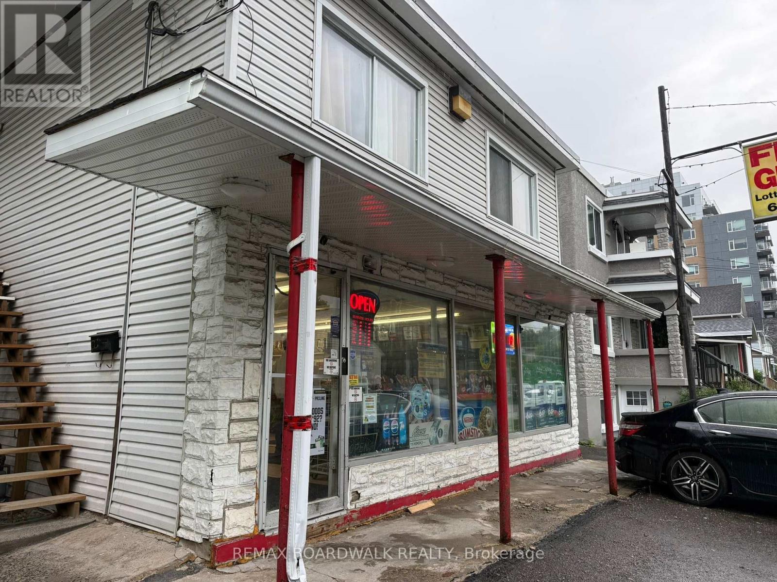 40 JOLLIET AVENUE