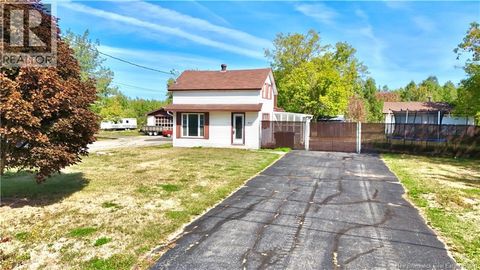 2617 Miramichi Avenue Bathurst NB E2A6K1