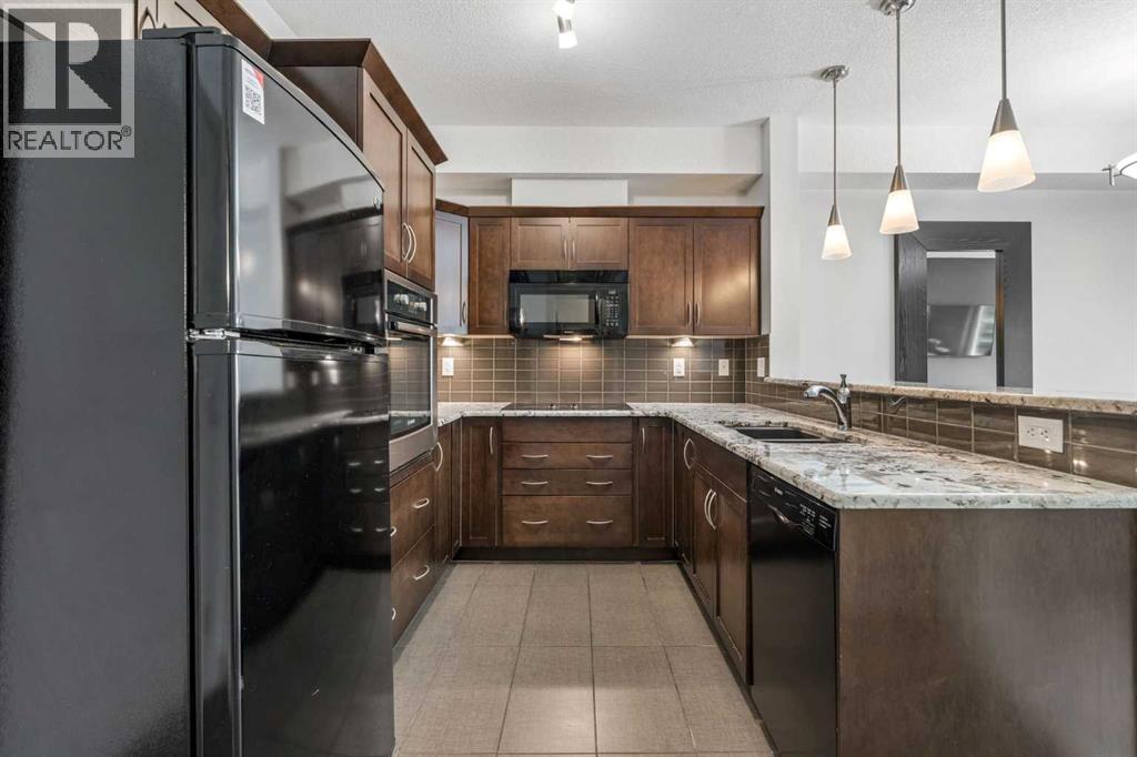 216, 70 Royal Oak Plaza NW