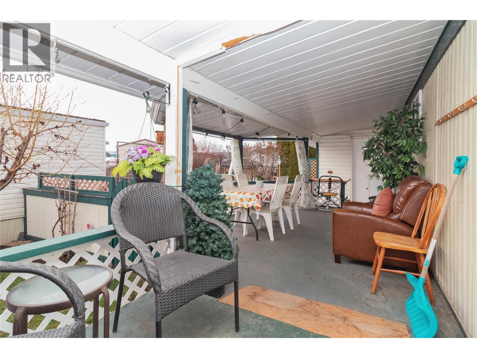 3745 Lakeshore Road Unit# 141