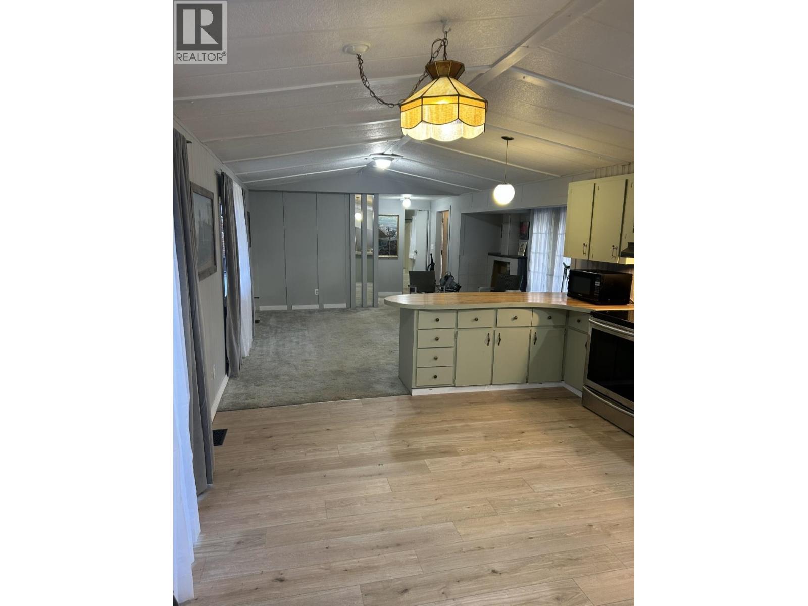 2150 COMMODORE CRESCENT