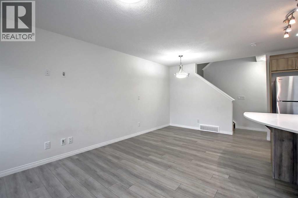 39 Yorkville Boulevard SW