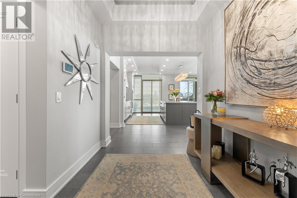 2060 LAKESHORE Road Unit# 205