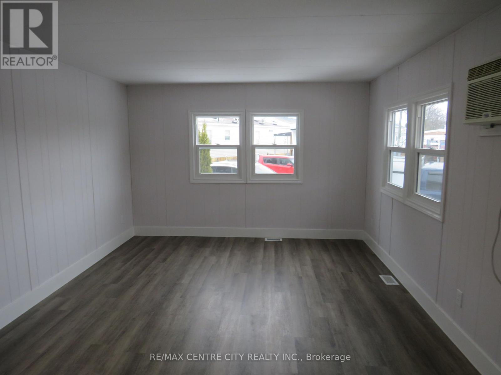 45 - 2189 DUNDAS STREET E