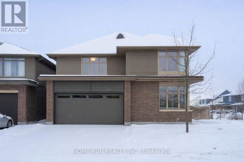 100 LOCHHOUSE WALK Ottawa ON K2J6A4