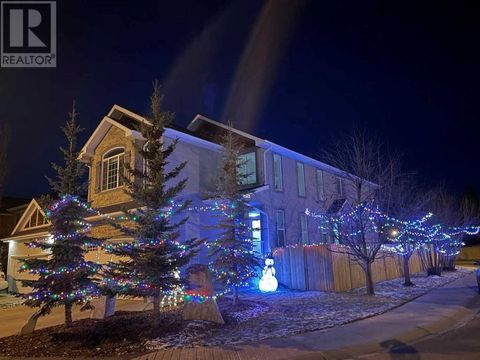 5 Cougartown Circle SW Calgary AB T3H0A5