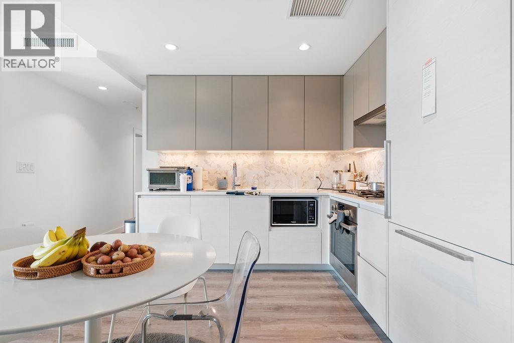 205 8188 FRASER STREET