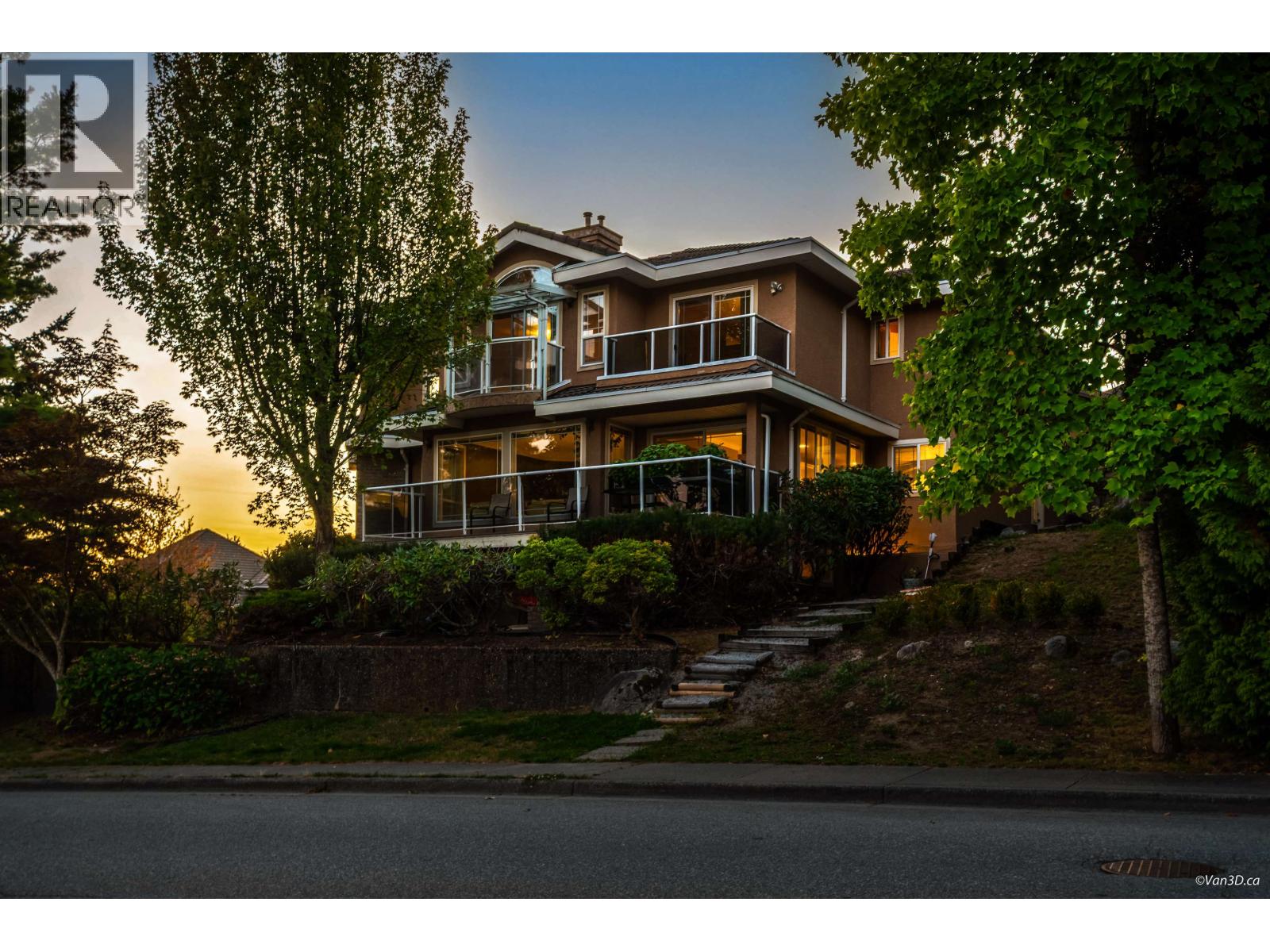 2599 DIAMOND CRESCENT