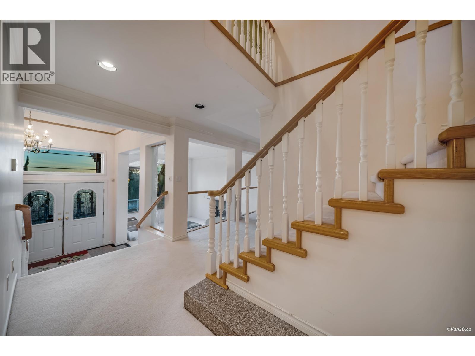 2599 DIAMOND CRESCENT