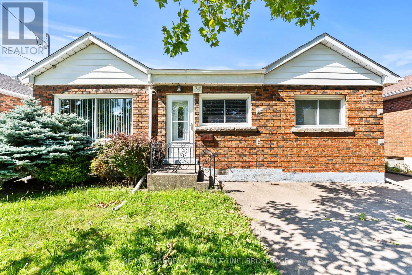36 ROSE AVENUE
