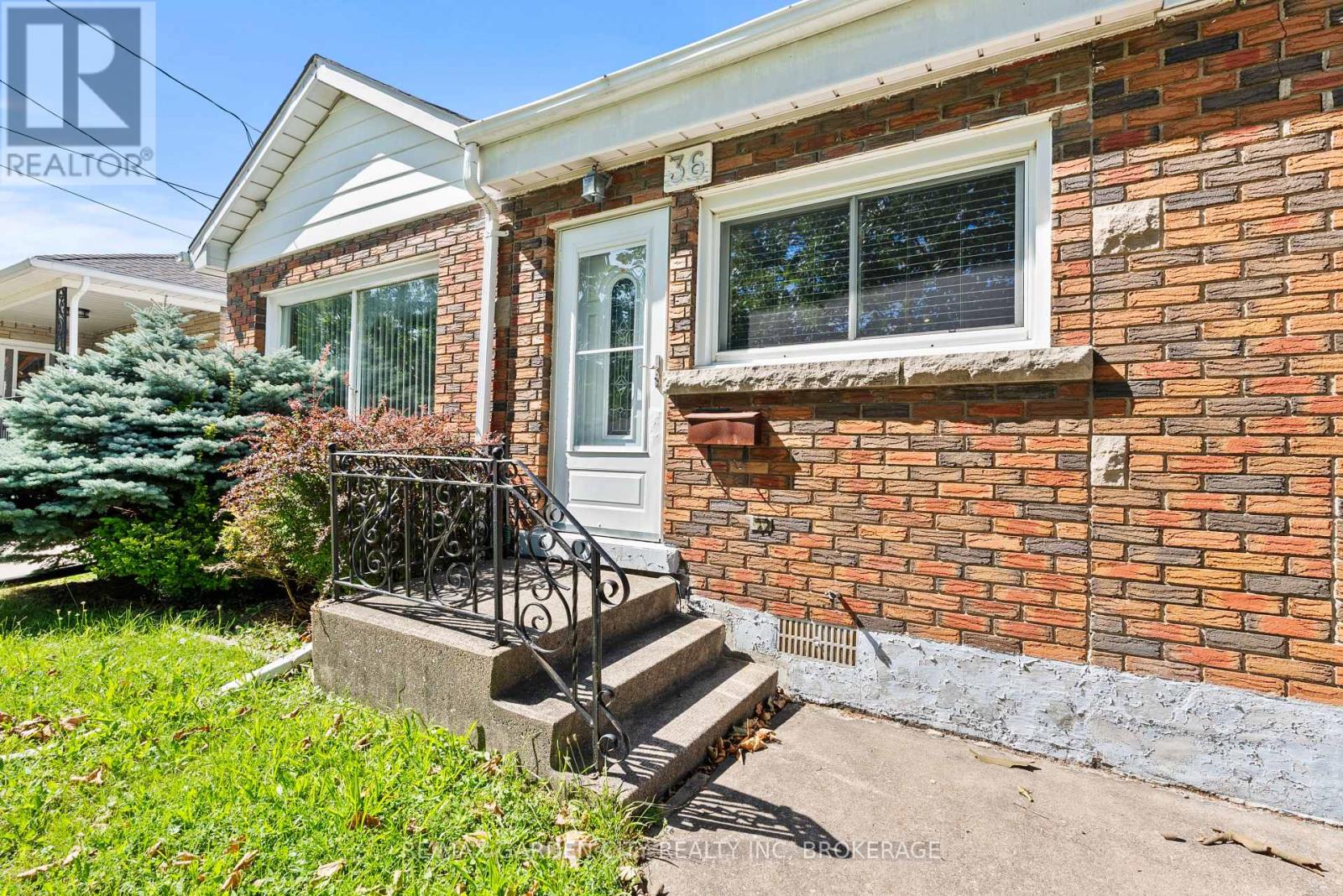 36 ROSE AVENUE