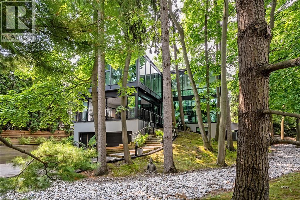 54 RAYMAR Place