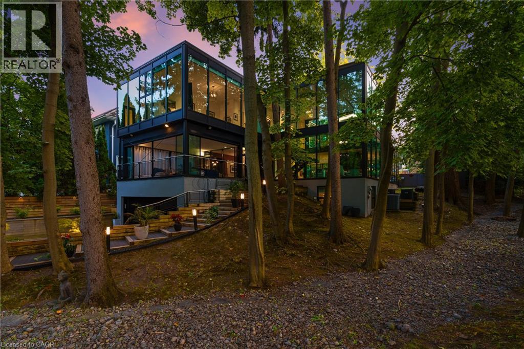 54 RAYMAR Place