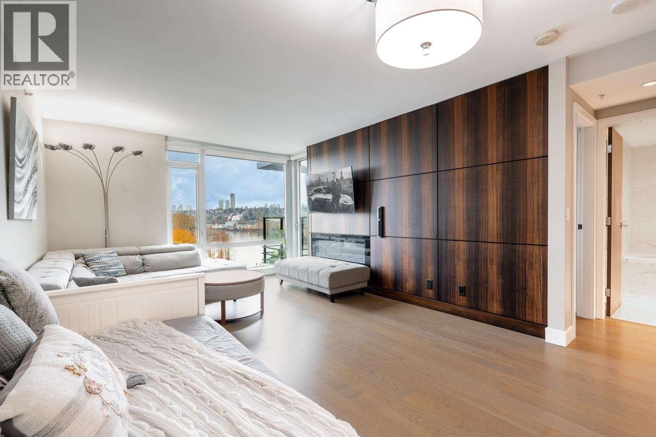 1302 210 SALTER STREET