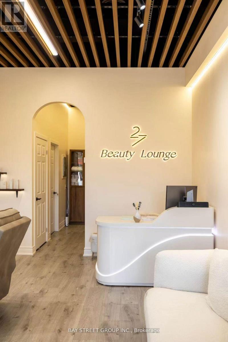 6 - 7181 YONGE STREET