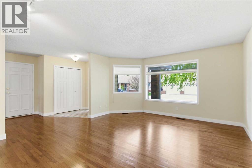 34 Vandoos Gardens NW