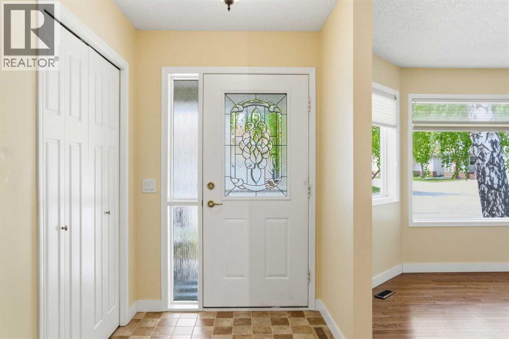 34 Vandoos Gardens NW