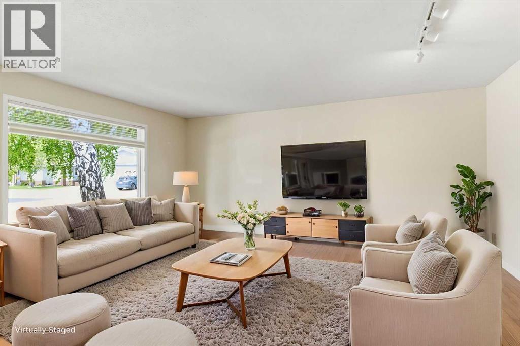 34 Vandoos Gardens NW