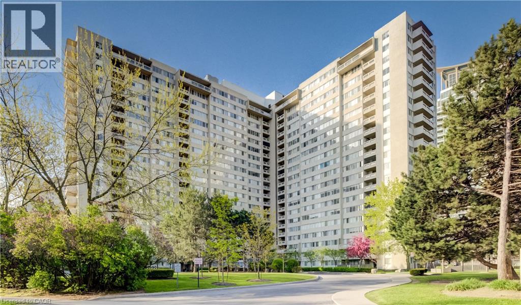3590 KANEFF Crescent Unit# 2013