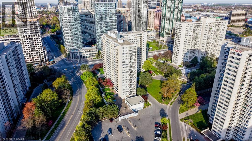 3590 KANEFF Crescent Unit# 2013