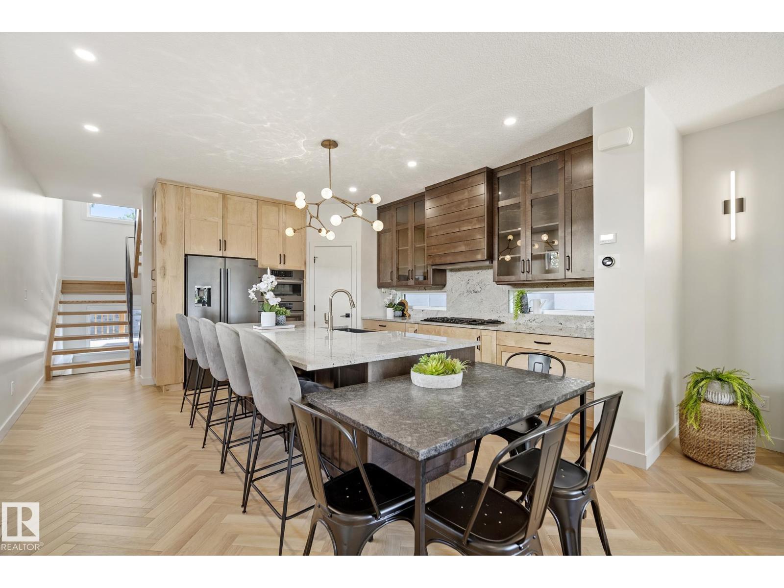 8803 STRATHEARN DR NW